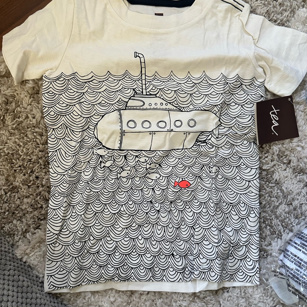 Kids Submarine Graphic T-Shirt - Cream Size 3T new with tags